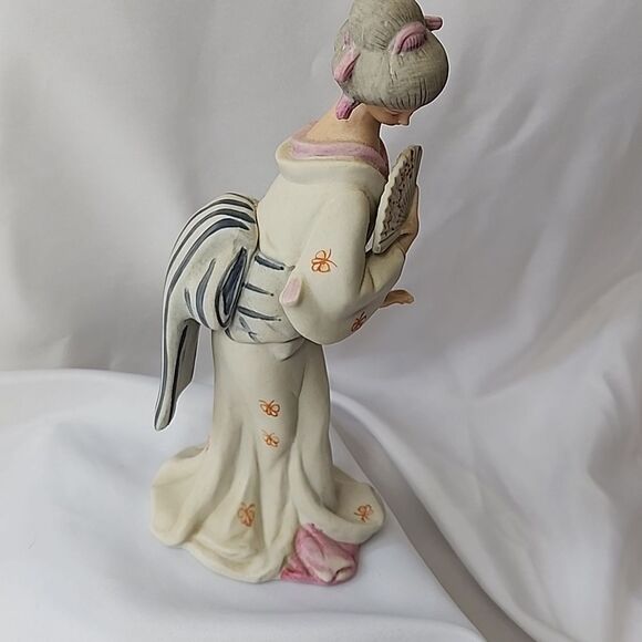 Vintage Ardco Bisque Porcelain Geisha With Fan - Picture 3 of 10